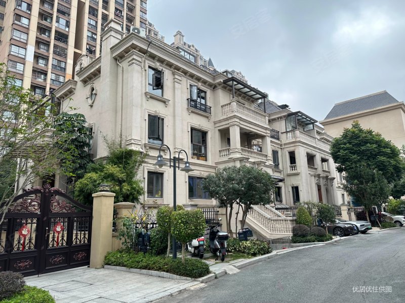 兴宁区政府旁欧式风格新小区别墅产权370平售价400万