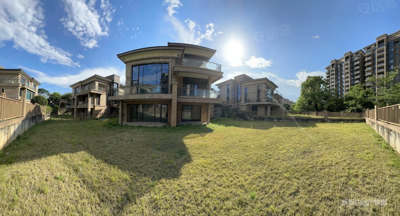 湖景壹号庄园别墅