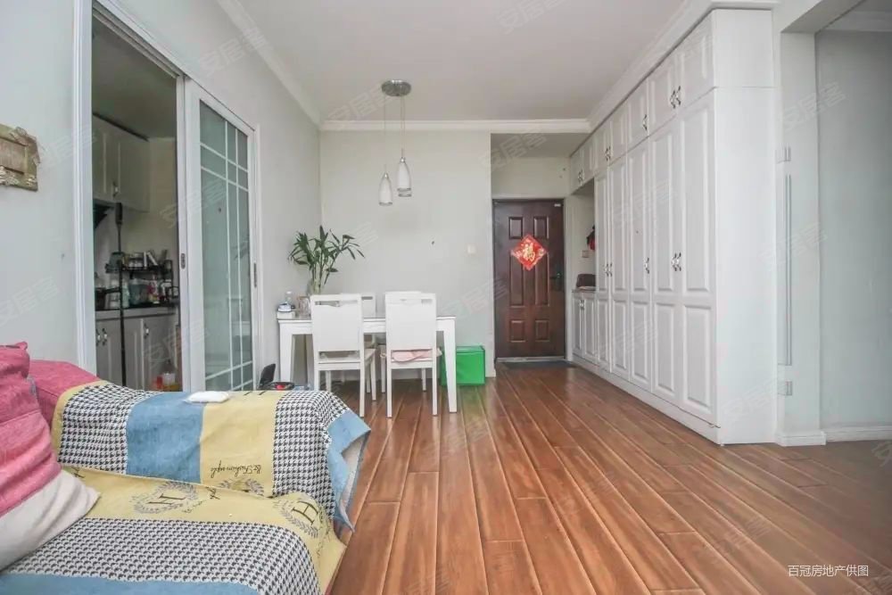 滨愉花园 低楼层 精装2室 想要做生意挺合适周边设施齐全