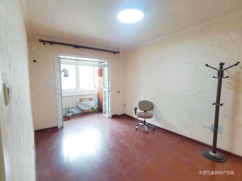 龙居花园二区 商圈成熟 满五 产权清晰 正南朝向 大两居大寺