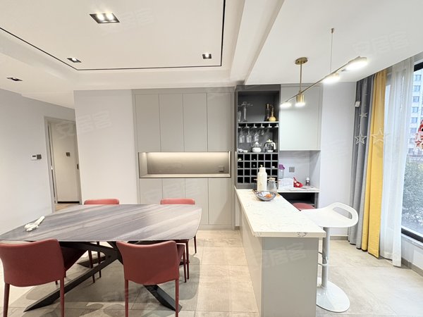 金华婺城湖海塘保集海塘府保集海塘府 一梯一户 三房两卫 自住豪装 品牌家具 全屋定制出租房源真实图片