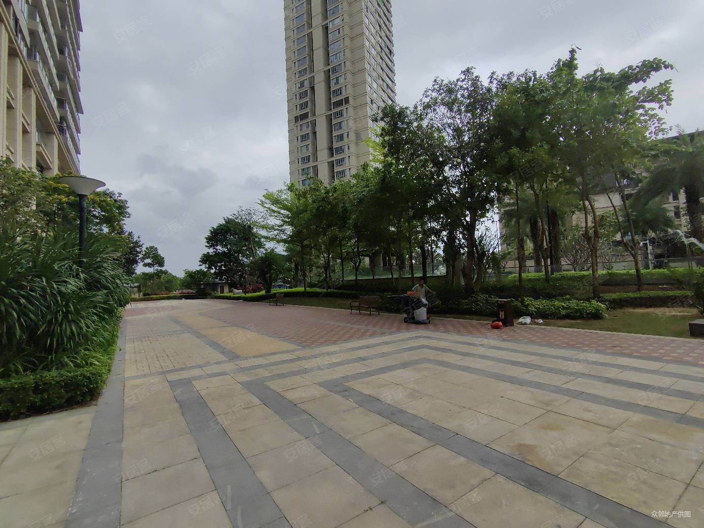 来电可砍20个 江湾南岸二线看江景 安静不吵 看花园泳池景观