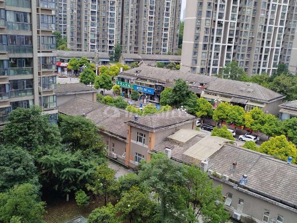 贵阳观山湖世纪城国电金海域金海域离高新区近四室两厅两位豪华装修