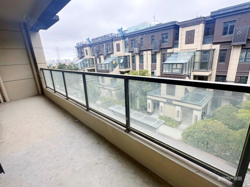 江山樾 上叠总价265万 地铁口  大套四 小区环境特别好