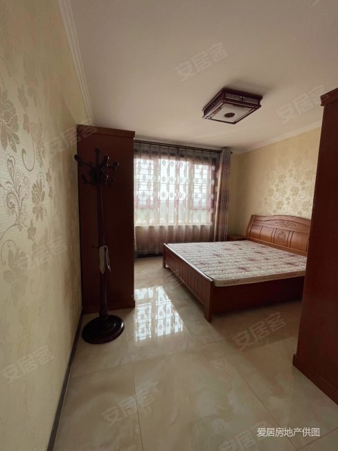 孔雀城八期瞰璟园满五  家具家电全送客厅带挑空