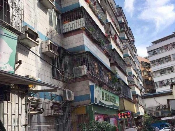 深圳罗湖水库水库新村统建楼房型正气 非常开阳 楼层也佳 就等待你的