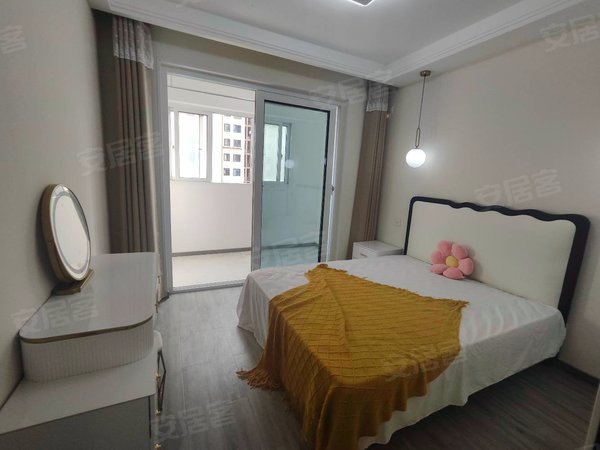 上海宝山刘行新顾城欣康苑精装修拎包入住,家具齐全,民用水电,押一付