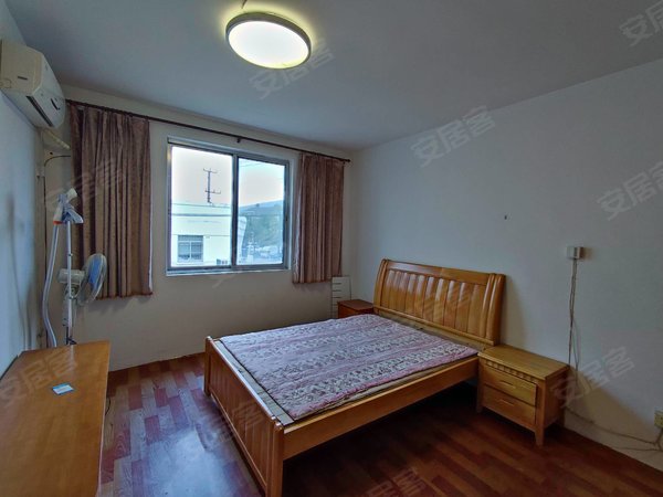 苏州常熟万达广场虞山北路306号小区虞山北路 皇家国际旁 精装三房