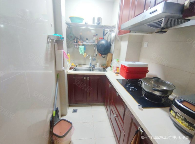 丽兹公馆1718三室两厅一卫82平住宅