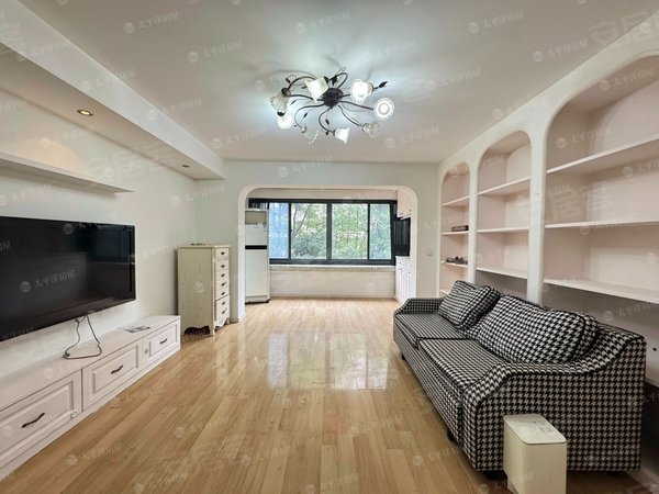 上海宝山通河新村宝宸共和家园近地铁小区新精装修小区环境好走路地铁