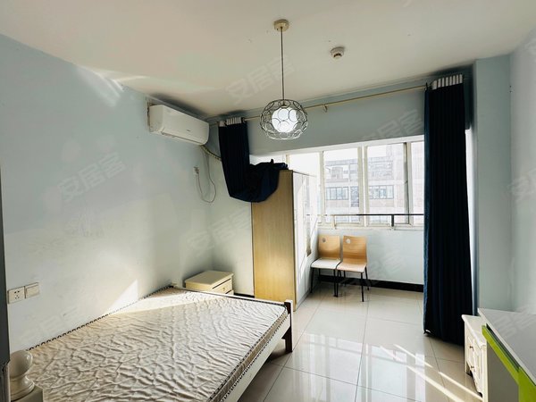 杭州钱塘下沙物美东城大厦东城大厦 朝南 采光好 押一付一 家店全新