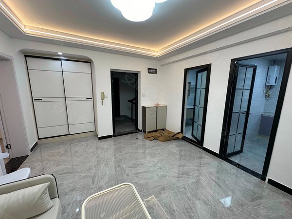 上海浦东川沙顺馨佳园华夏东路地铁口顺馨佳园精装一房交通便利随时