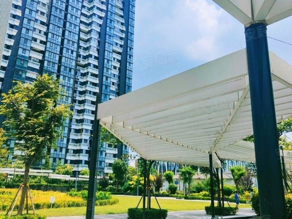 上海闵行七宝皇都花园(公寓住宅)皇都三期顶楼复式出租,空房子没家具