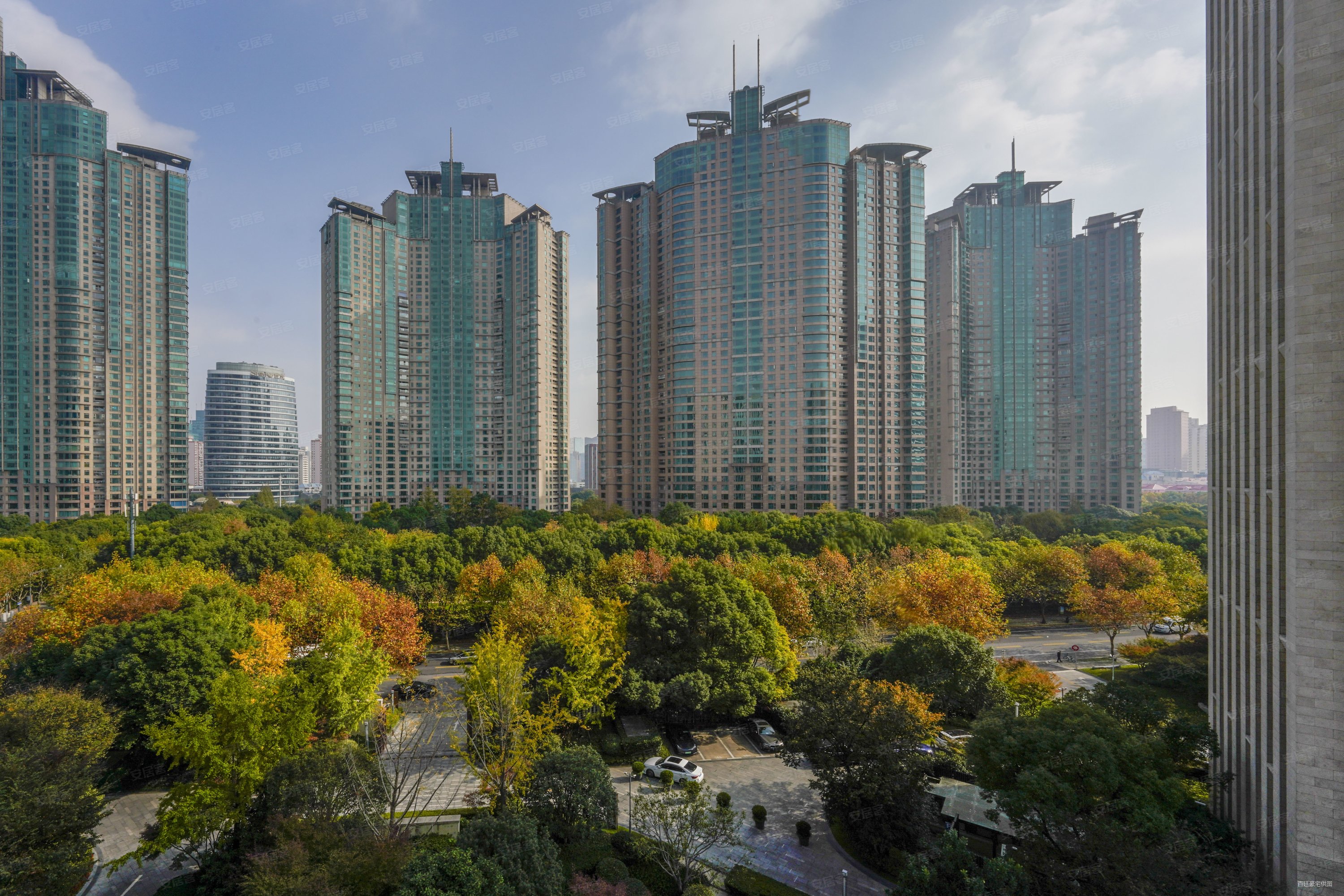 陆家嘴行政公馆丨360度一线江景大平层丨税费各付丨诚意出售,保利one