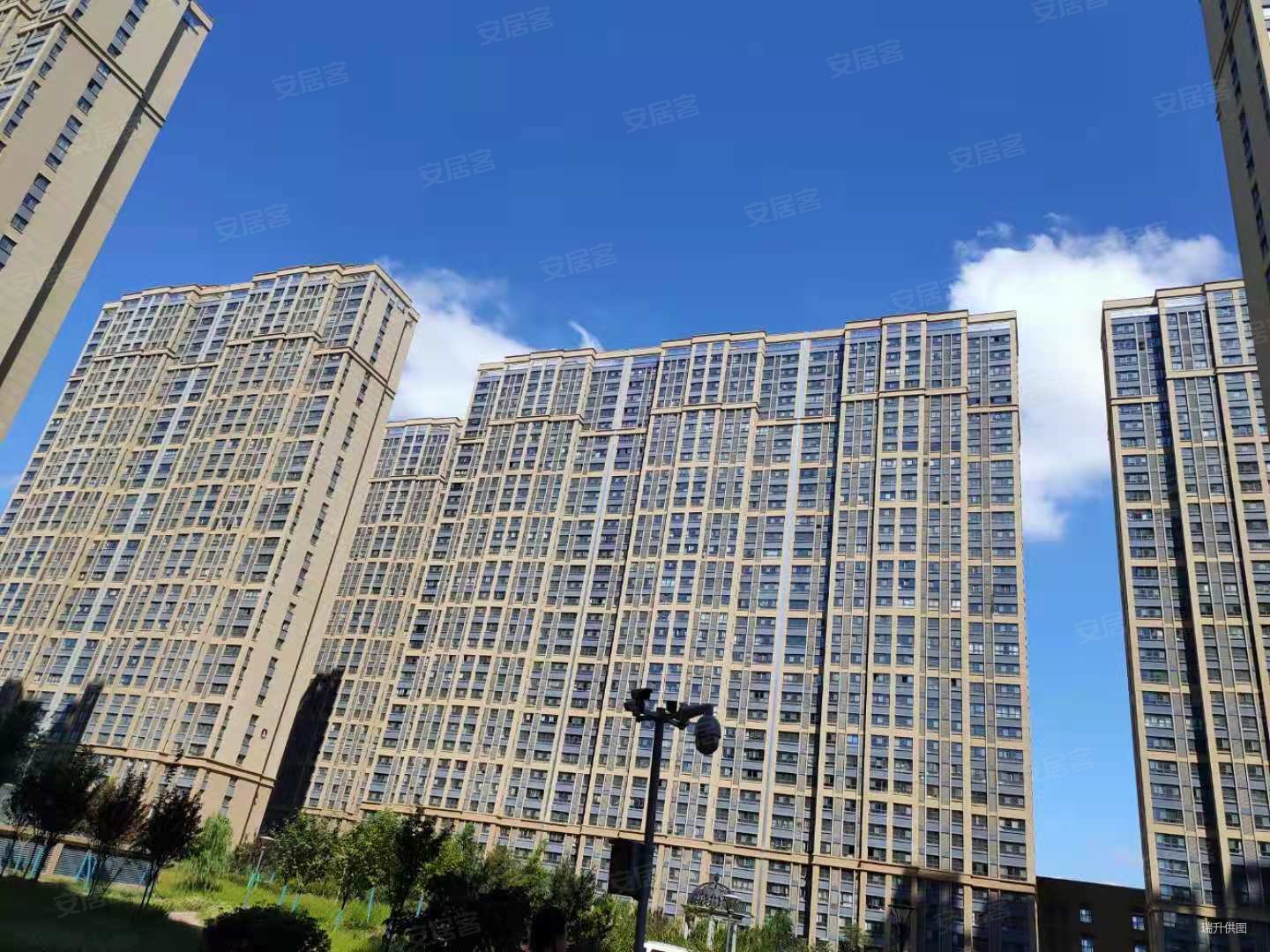 地铁口现房,奥达文景观园二手房,116万,3室2厅,2卫,130平米-西安安居