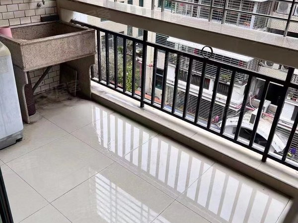 泉州石狮狮城国际广场金汇花园一期金汇花园一期大三房出租,看房联系!