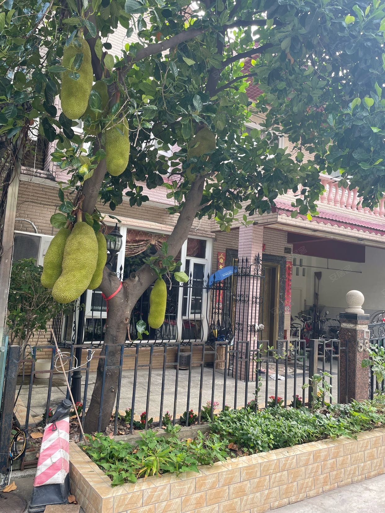 裕景花园西区洛溪南路6室4厅3卫24909平方米