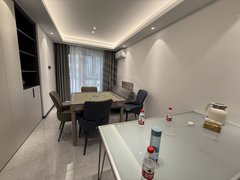 台州路桥中盛广场近中盛广场，南官 独门 天然气做饭 精装修 全屋定制出租房源真实图片