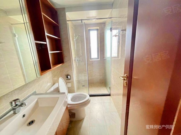 环境好 有电梯 正规商品房 朝向好 高楼层视野好 双卫格局,恒大翡翠华