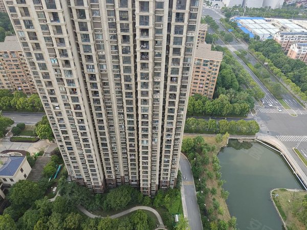 昆山花桥花桥新城富隆花园居住区富隆花园 小区舒适空间安逸,小区为少