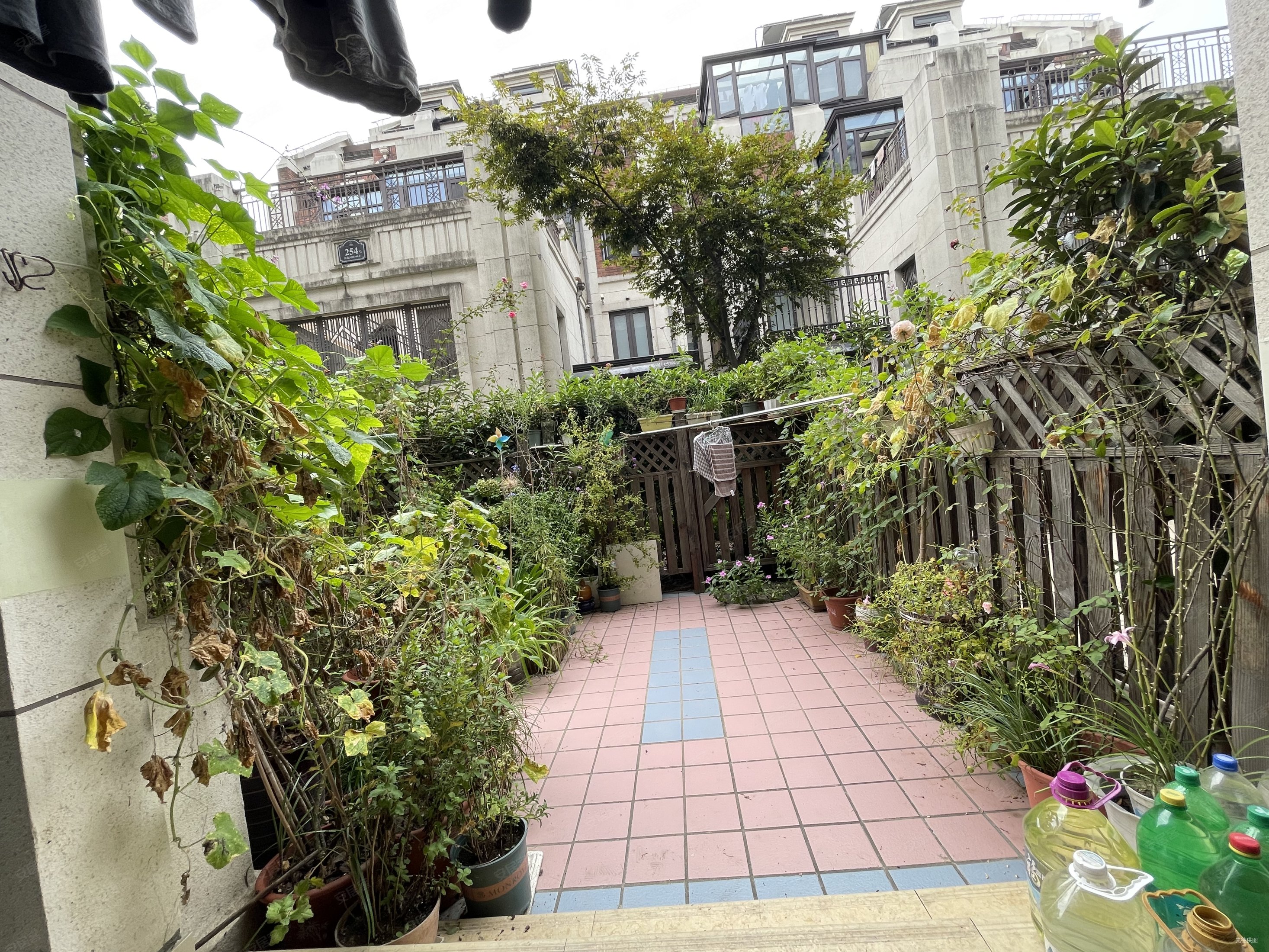 上海房产网>上海二手房>松江二手房>洞泾二手房>上坤旭辉墅(公寓住宅)