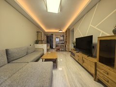 东莞寮步寮步中心区万科东新翡翠松湖 3室2厅2卫 精装修 家电齐全出租房源真实图片