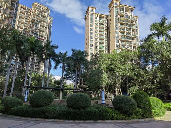 深圳宝安沙井鸿荣源禧园全新装修 5房2卫 高楼层 东南向 家私家电齐全