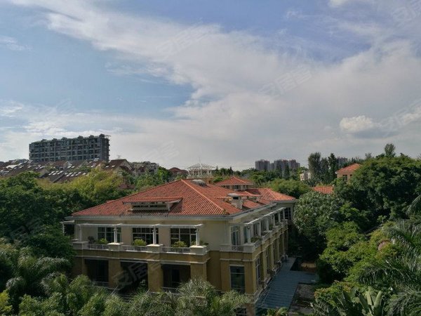 深圳南山科技园城市山谷一期(别墅)新报租!装修保养超好!6房1保姆间!