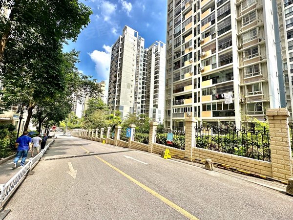 南宁青秀凤岭北蓝山上城蓝山上城 1室1厅1卫 电梯房 南北通透 48平