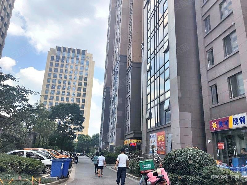 昆山房产网>昆山二手房>玉山二手房>城东二手房>隆祺丽景国际>800_600
