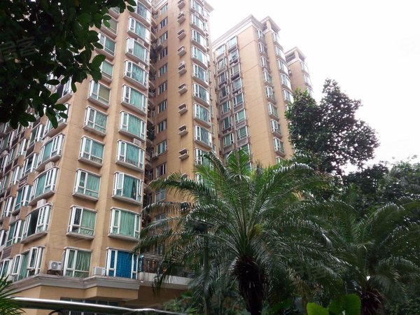 广州海珠昌岗中旅侨苑昌岗地铁站 中旅侨苑电梯舒适2房 厅出阳台 随时