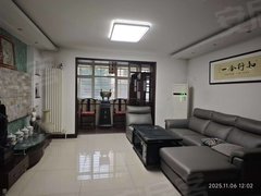 高平城区高平城区此房在盛唐小区，豪华装修，家具家电齐全，交通方便。出租房源真实图片