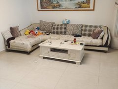 新泰一中龙池路高崖社区五楼,三室一厅家具家电齐全拎包入住地暖出租房源真实图片