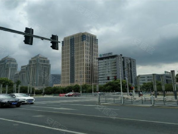 苏州金阊石路国展中心广场可月付  广济南路地铁口 三香路 国展精装