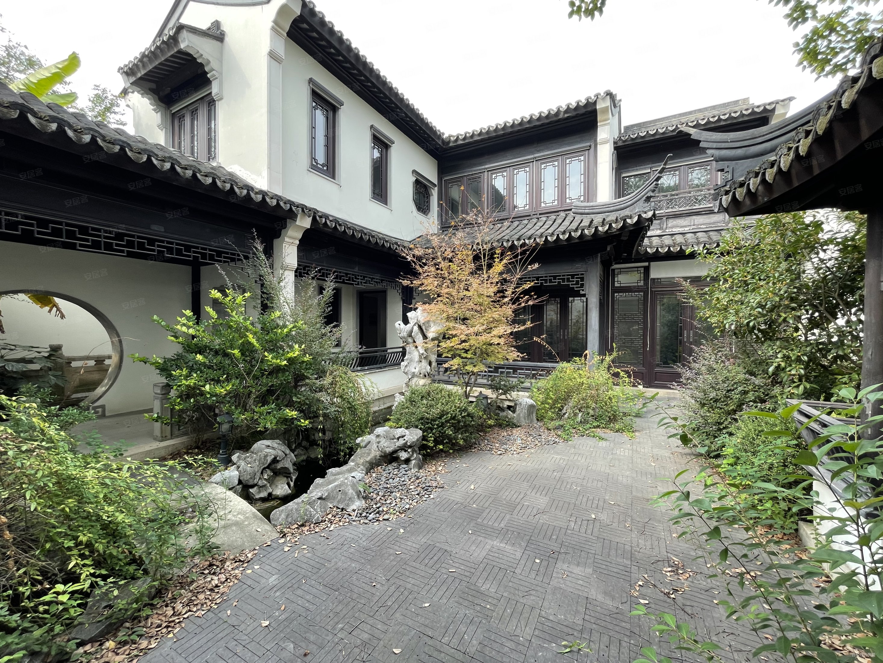 临湖而居,苏式园林宅院,粉墙黛瓦,大花园,苏州桃花源二手房,5498万,4