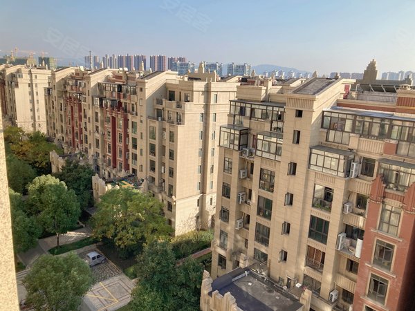 永康保集外滩保集外滩89平 自住装修很新2房1书房 带车位2500出租房源