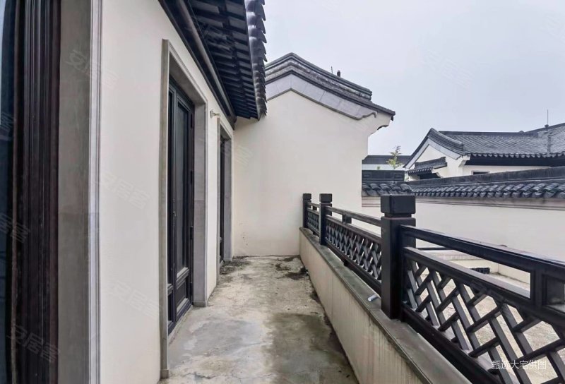 西安房产网>西安二手房>长安二手房>航天城二手房>融创揽月府(别墅)>