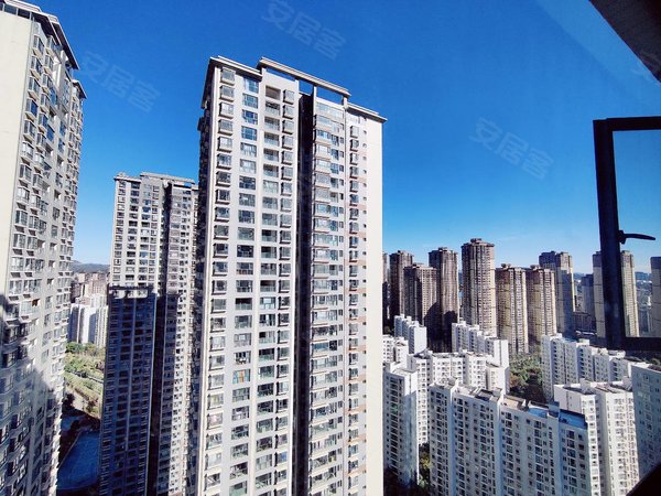 昆明盘龙金殿片区誉峰国际(商住楼)整租无中介费押一付一精装修拎包