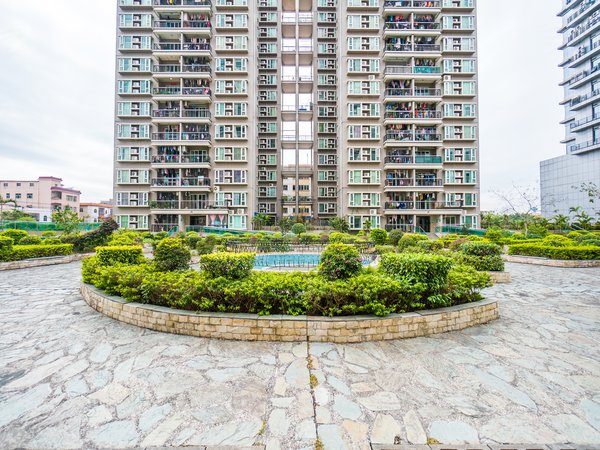 东莞黄江天虹富康花园黄江镇中心 富康花园 新一期电梯三房 朝南采光