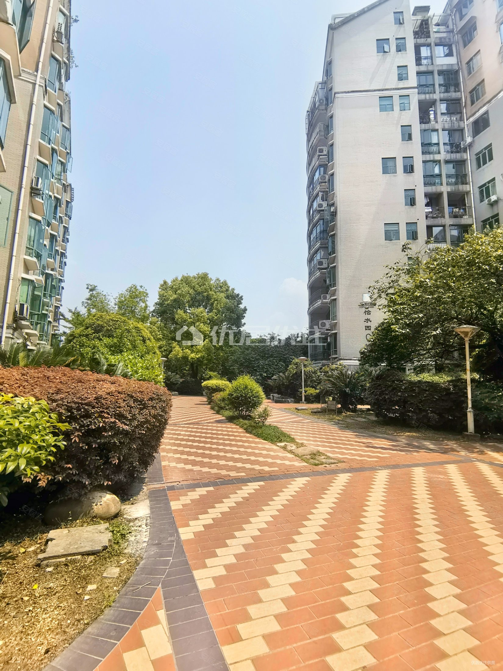 精装兴隆城市花园朝向南北123平76万元