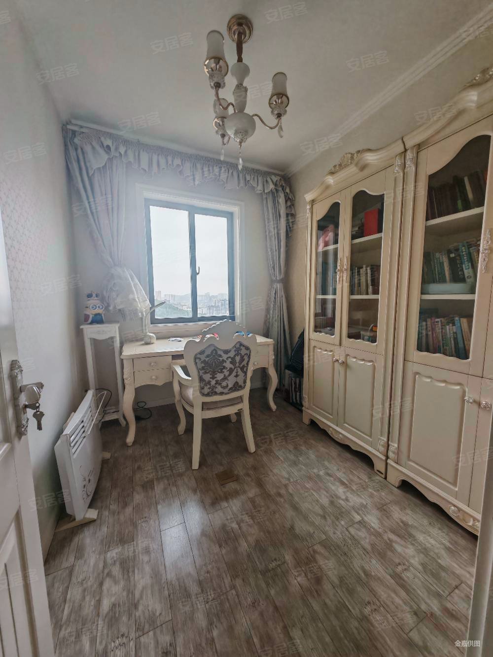 凤凰栖(A区)3室2厅2卫109.41㎡南北65万