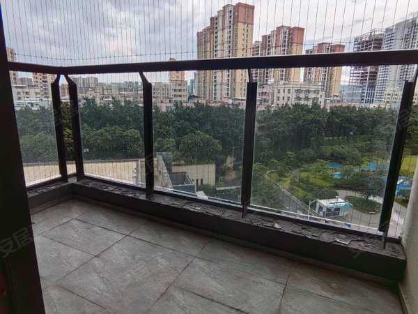 深圳宝安沙井星河荣御京基百纳旁)星河荣御一期 3房 空房出租 朝南