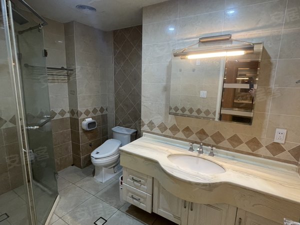 海宁长安镇农发区御景苑新年好房长安修川公园旁大平层三房二卫电梯房精装领包入住出租房源真实图片