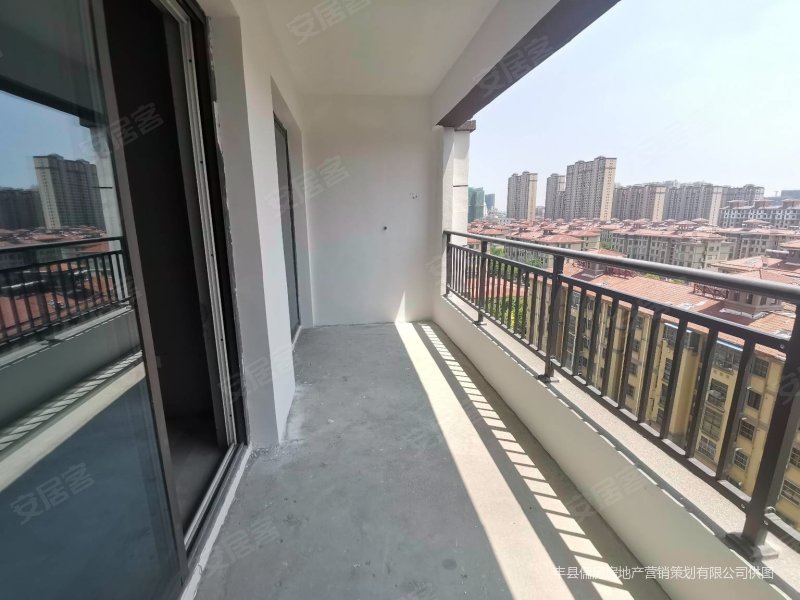 翡翠园 现房 四室两卫 西边户 送车位 各交各税,翡翠城(丰县)二手房