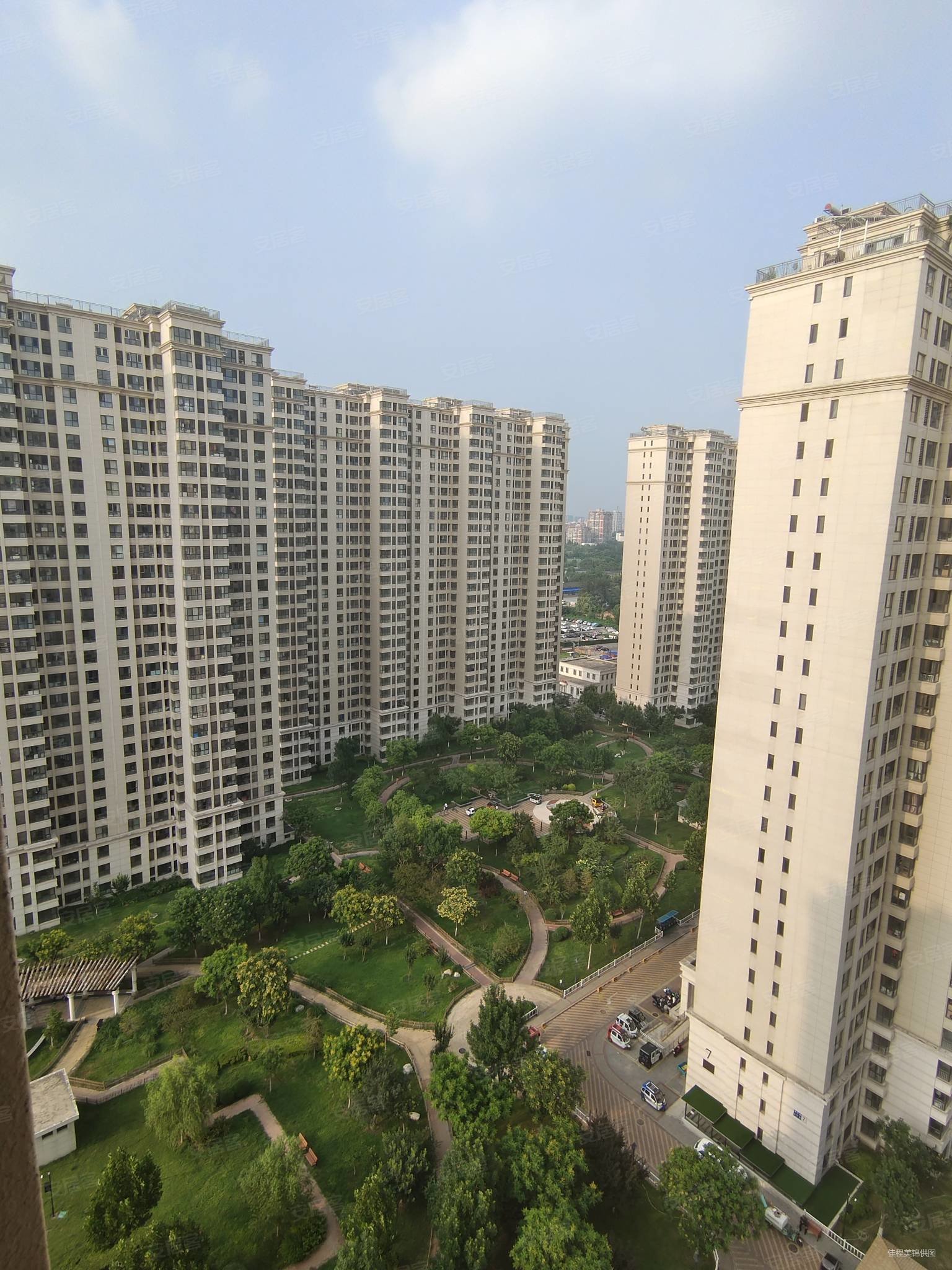 万泉盛景园板楼集中供暖交通便利精装修70年