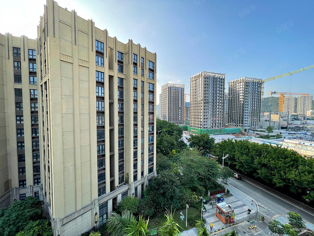 海愉半岛花园3室2厅2卫148㎡南北355万