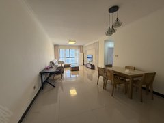 吉首吉首吉首城区经开区附小溶江中学附近小区环境好，购物方便。宏大广场出租房源真实图片