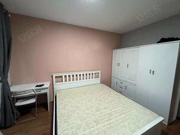 南京建邺江心洲洲岛家园绿洲苑急租 河西奥体江心洲洲岛家园精装三房