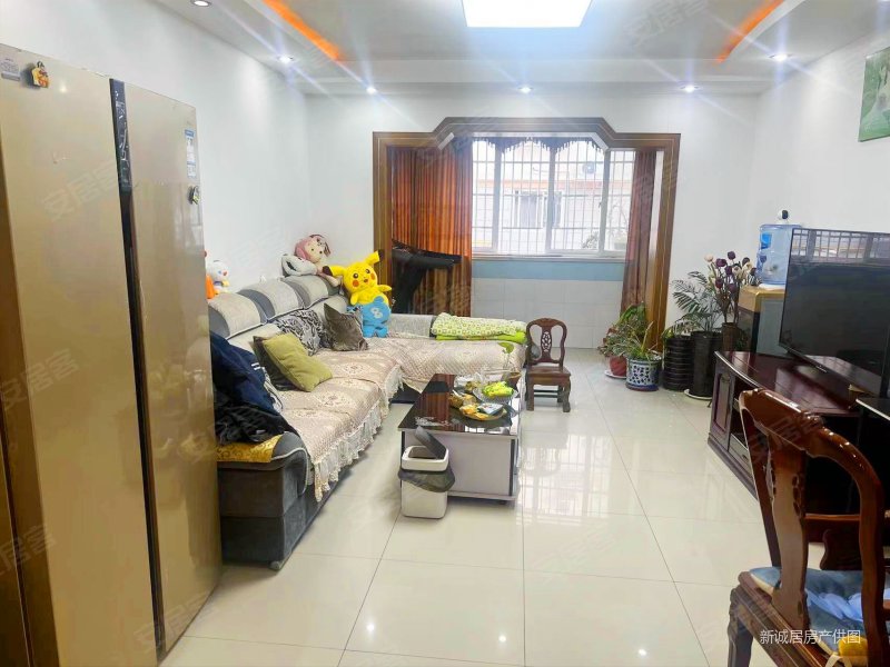 香山花园精装三房两卫急售