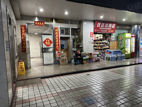 深圳福田上步红岭大厦红岭大厦两房一厅出租,拎包入住,随时看房.